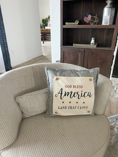 SQUARE Holiday Panel:  Summer Fall Spring Patriotic Military Veteran God Bless USA July 4th Sept 11 Remembrance Independence American Farmhouse AMERICA LAND THAT I LOVE