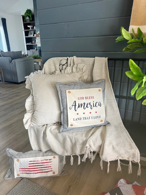 SQUARE Holiday Panel:  Summer Fall Spring Patriotic Military Veteran God Bless USA July 4th Sept 11 Remembrance Independence American Farmhouse AMERICA LAND THAT I LOVE